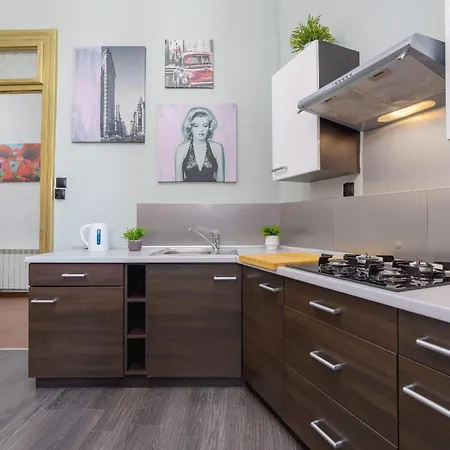 Apartament Z Balkonem Niedaleko Starego Miasta By Renters Апартаменты Краков